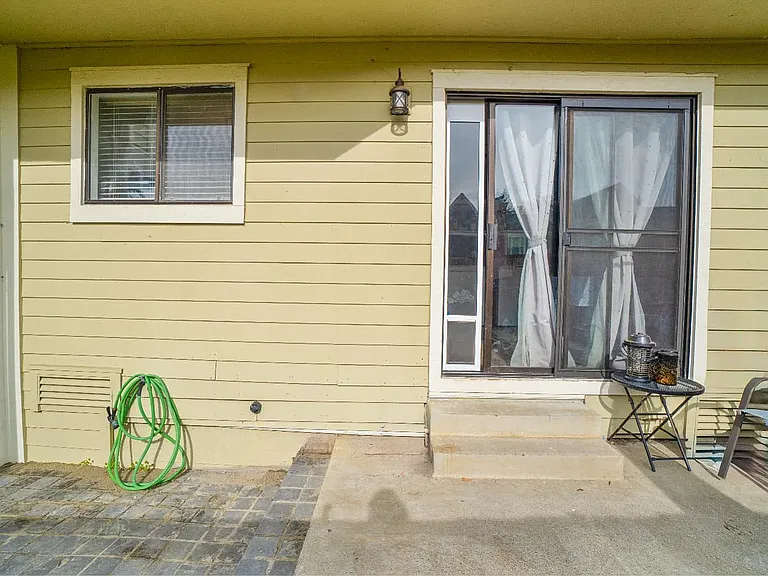 730 E Military St — Photo 12