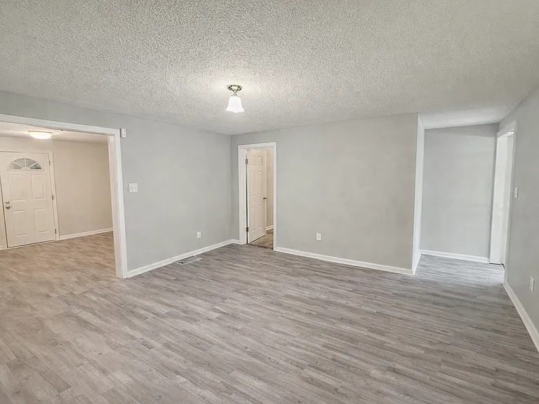 2015 W Wilkins St — Photo 6