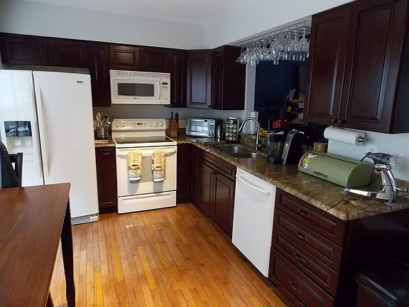 4th image of 6607 Medinah Ln