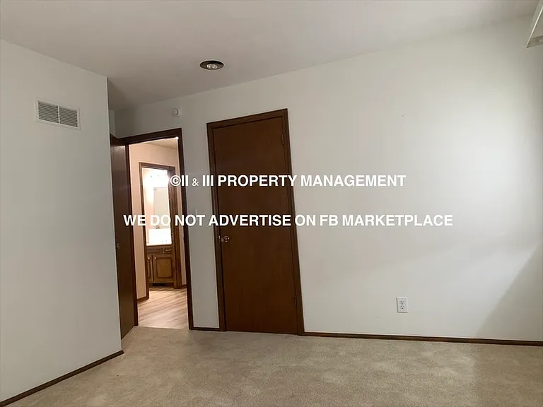 1408 SW Sunset St — Photo 13