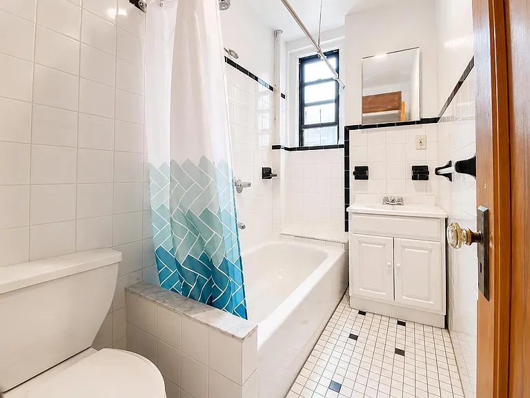 4305 Broadway #32A — Photo 15