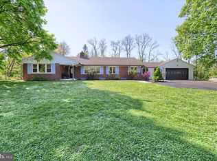 4301 Lakeview Rd, Harrisburg, PA 17112