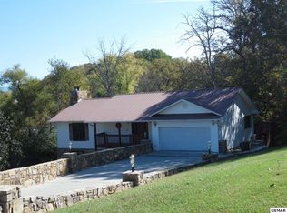 102 Cedar Ter, Sevierville, TN 37862