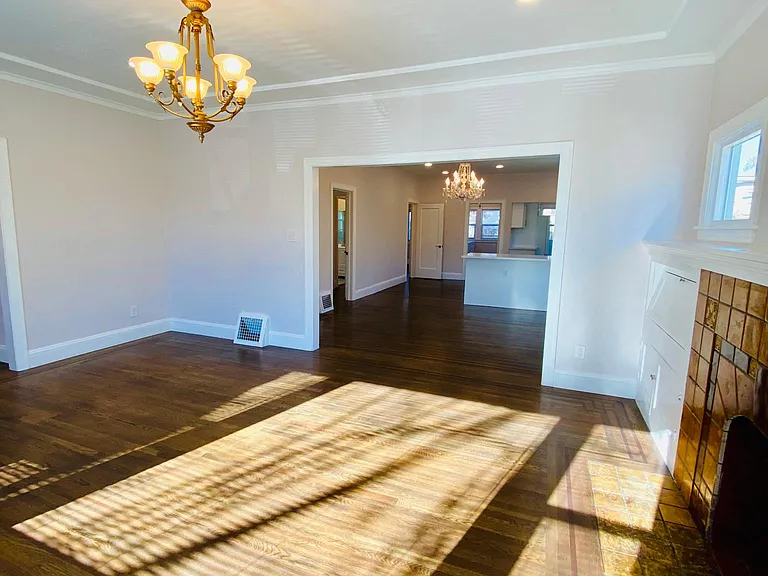 2488 Havenscourt Blvd — Photo 8