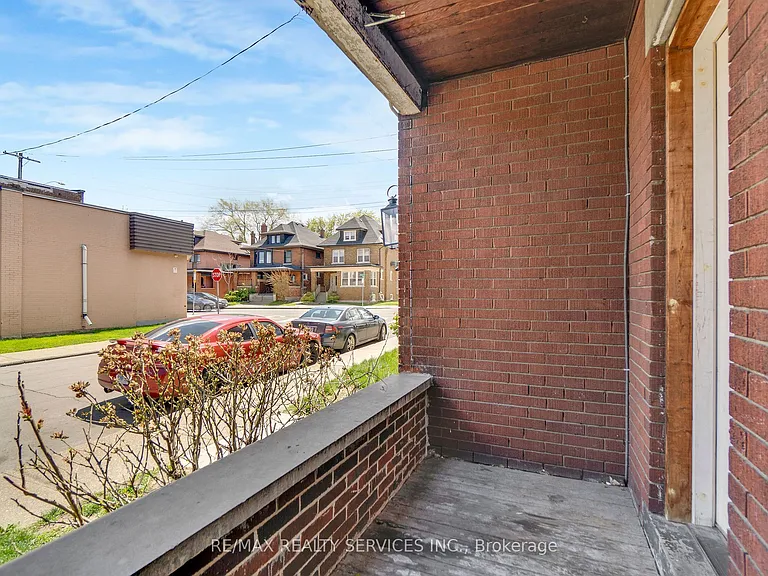 5 Fairholt Rd N #8 — Photo 18