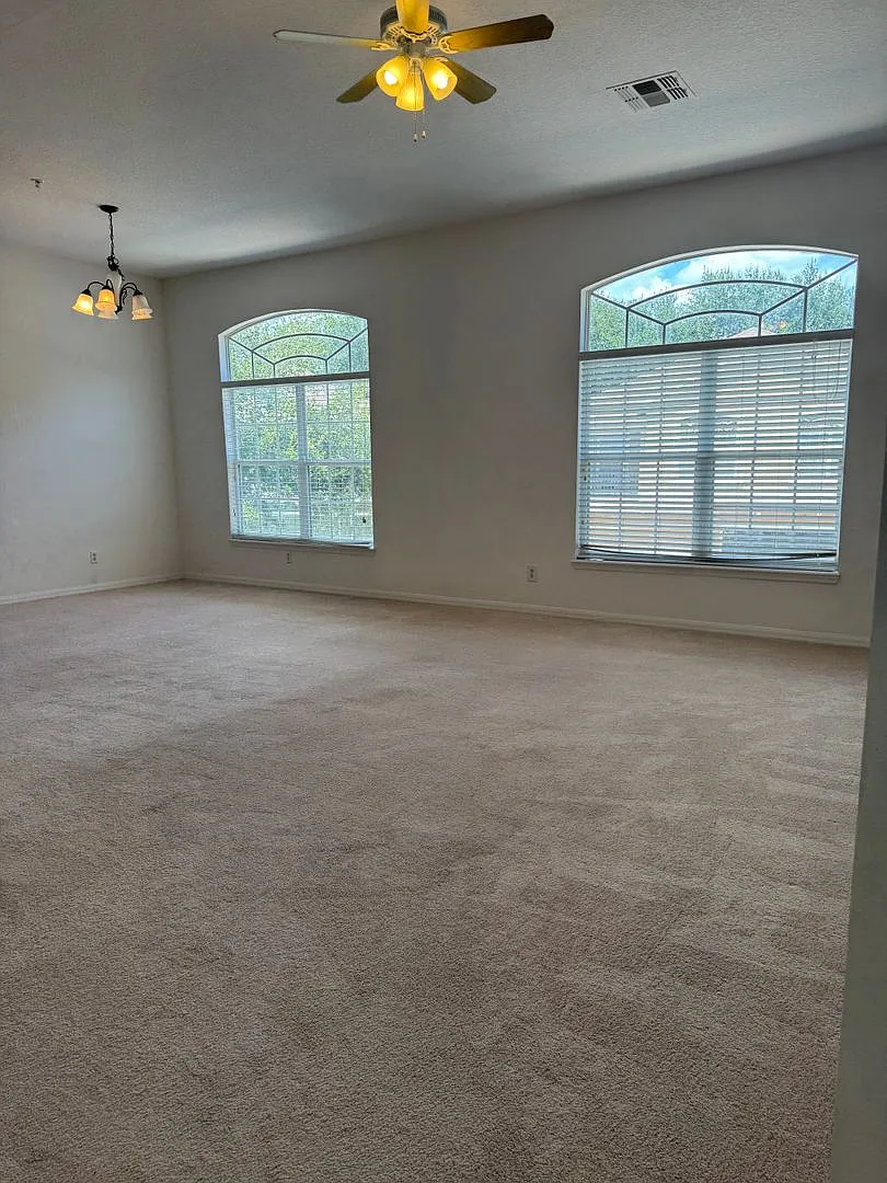 Apopka Overlook At Parkside Condominium 2 Bedroom 2 Bath with 1 car garage -Comfortable Living! — Photo 4