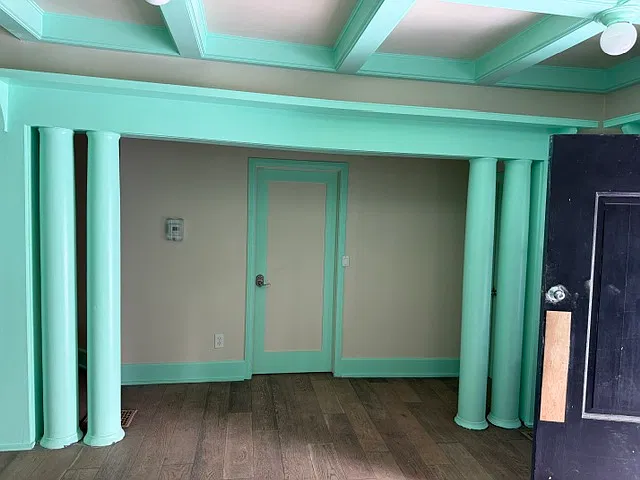 12 bed, 5800 sqft, $950 — Photo 4