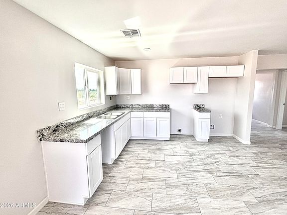 2nd image of 3106 N ValleyValley Street