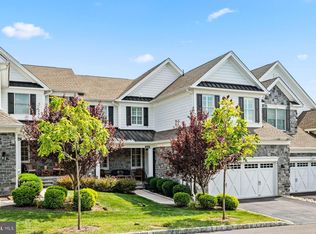 3845 Meadow View Farm Rd, Newtown Square, PA 19073