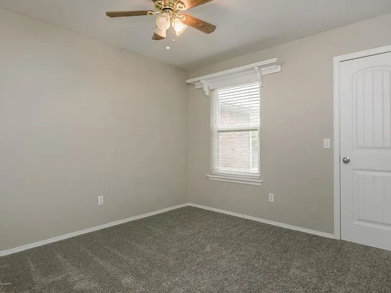 8 Windy Meadow Ln — Photo 12