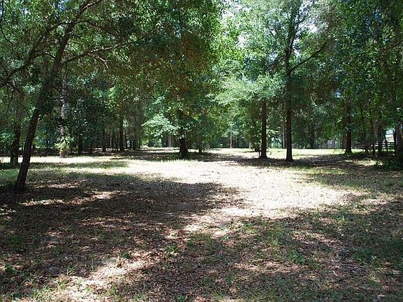 3rd image of 39714 Woodgate Ln