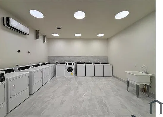 2 bed, 660 sqft, $2,800 — Photo 4