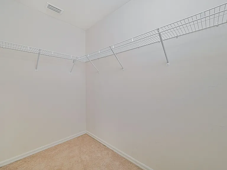 305 NW 16th Pl — Photo 18