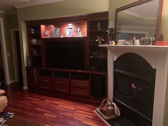 Built-ins & Gas fireplace