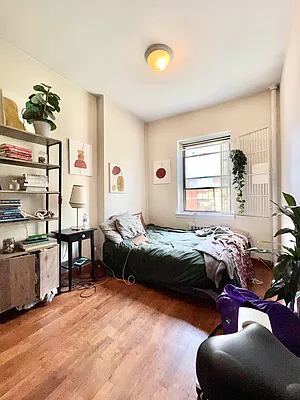 Rented by Compass | media 7