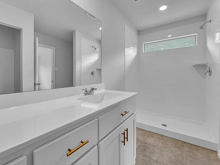 708 Basteen Ln — Photo 6