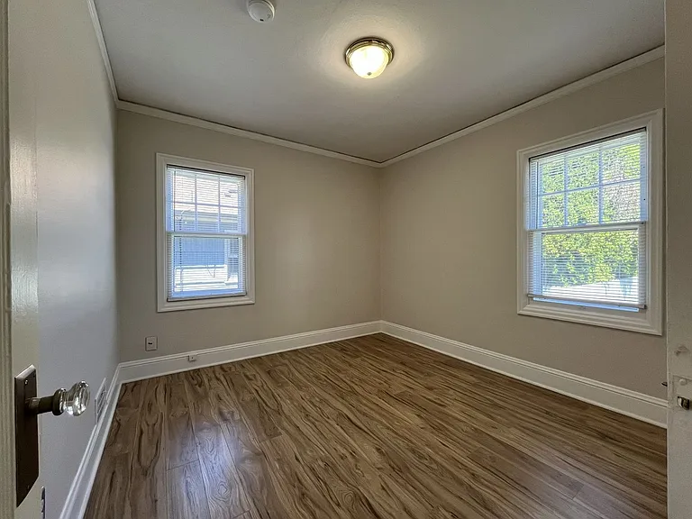 2417 N Rosa Parks Way — Photo 23