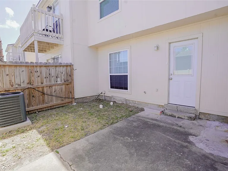 6702 Everhart Rd E #102 — Photo 17