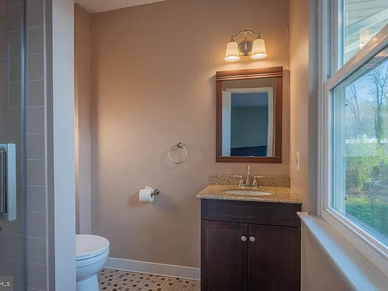 57 Brighton Ct — Photo 18