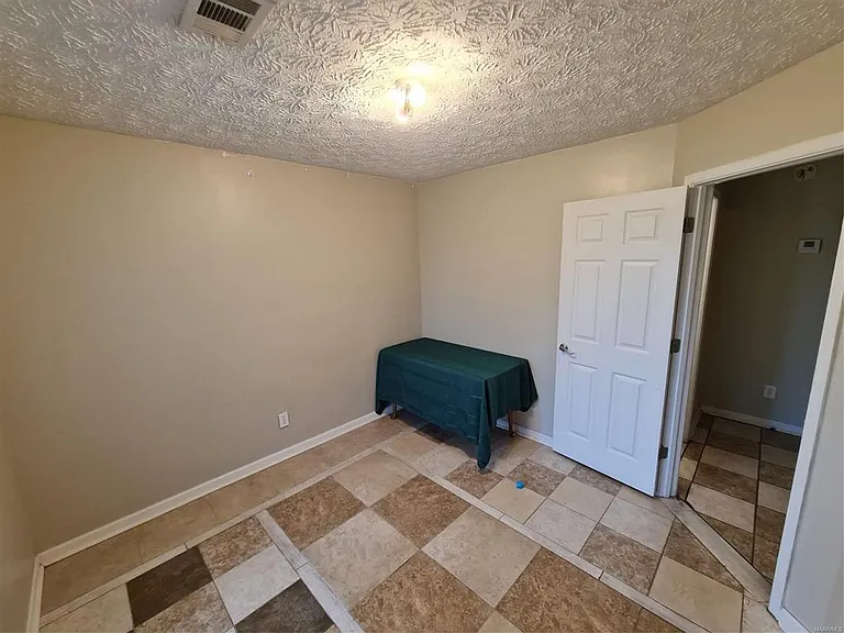 123 Meadowview Dr — Photo 15