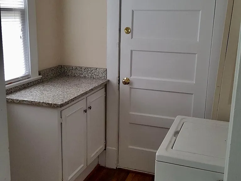 2250 Old Government St — Photo 21