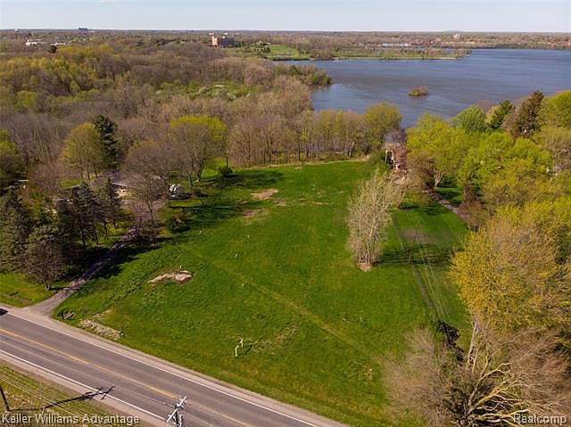 1st image of 7627 S Huron River Dr