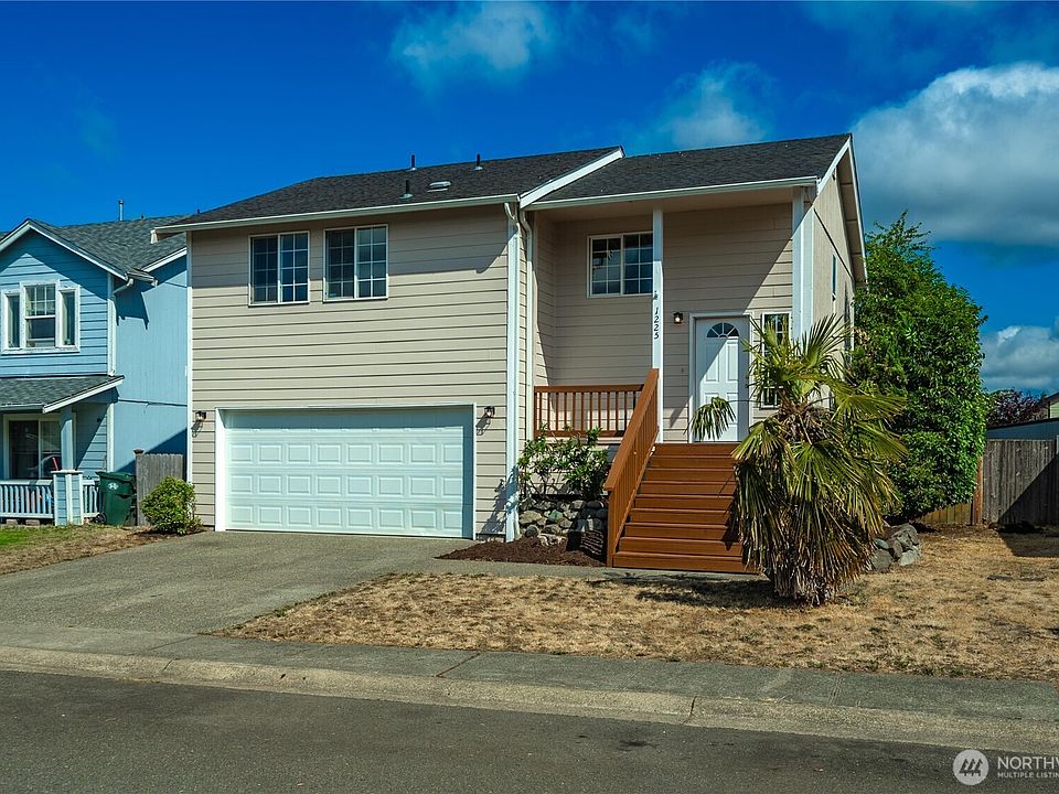 1st image of 1225 202nd Street Ct E