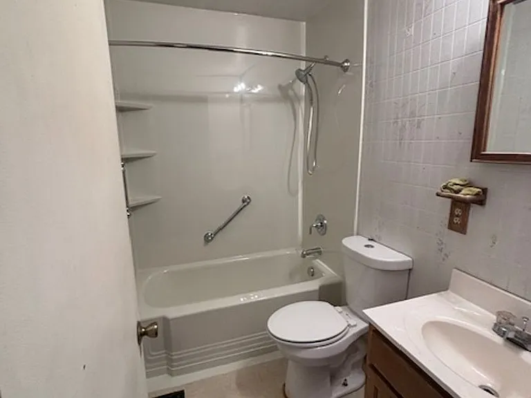 213 Sycamore St — Photo 6