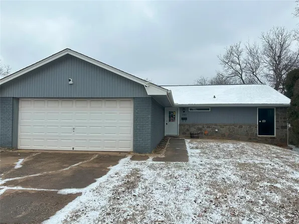 349 Memory Ln, Edmond, OK 73013