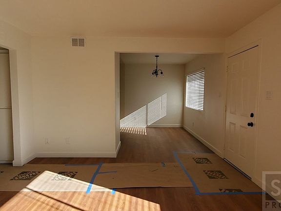 3rd image of 303 W Taft St