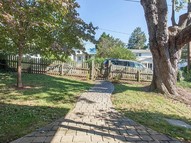 1312 Poplar St — Photo 66