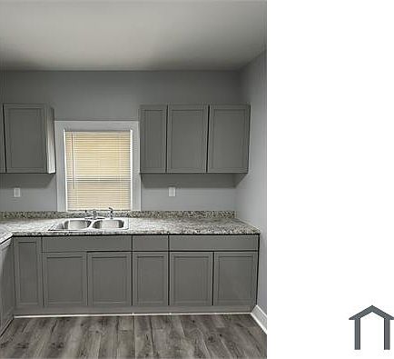 1st image of 204 W Parkwood Dr #204
