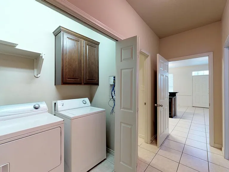 146 Forest Dr — Photo 9