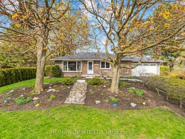 9 Cheer Dr, Brighton, ON K0K 1H0
