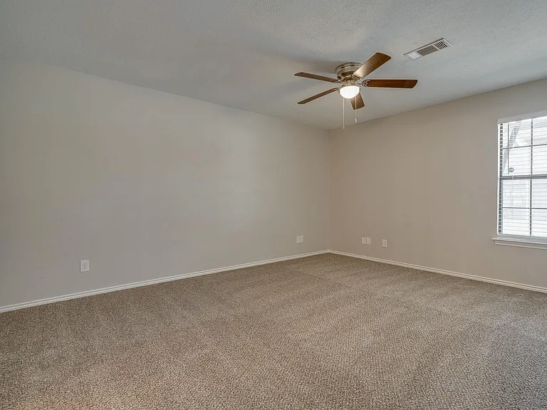 1233 Cordell St — Photo 15
