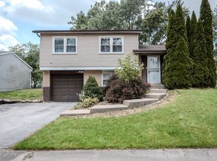 17690 Hillcrest Dr, Country Club Hills, IL