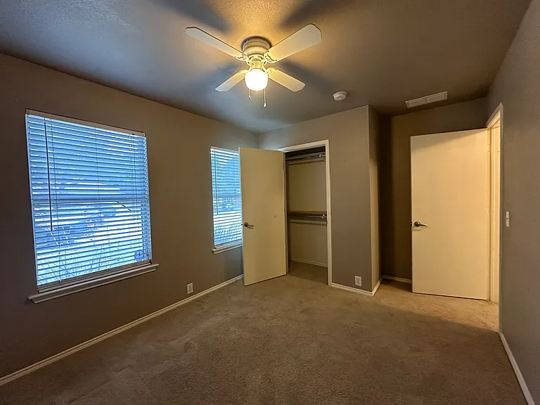 4013 Shiraz Dr — Photo 10