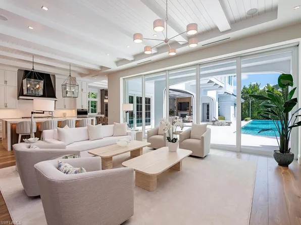 1675 Gordon DR, NAPLES, FL 34102