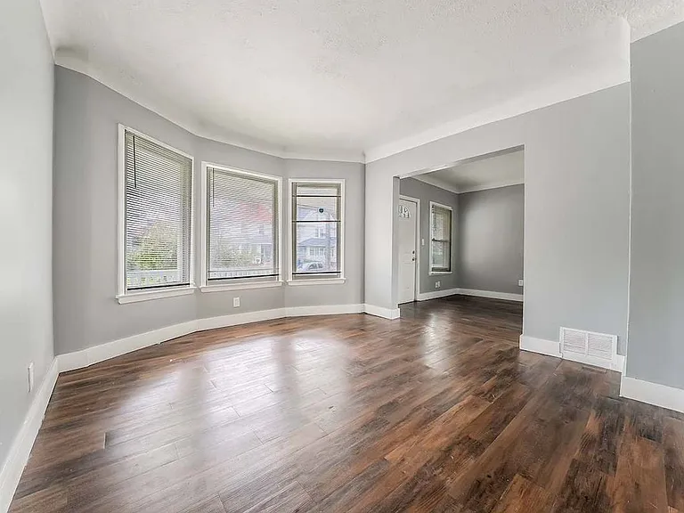 2145 W 100th St — Photo 10