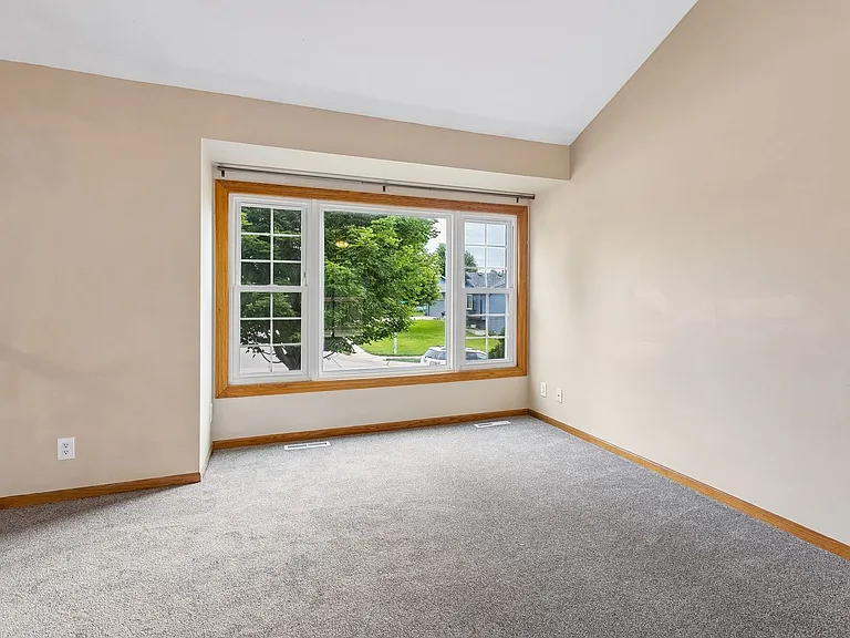 2402 King Dr — Photo 6