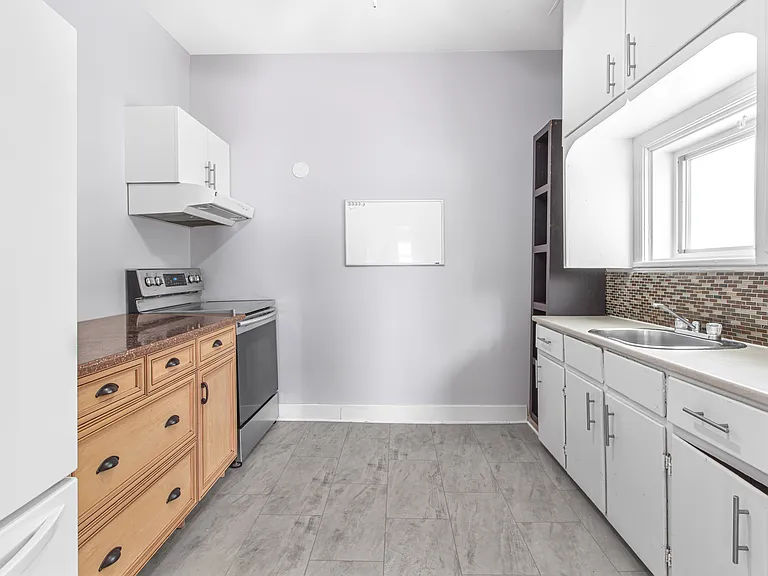 481 Besserer St #1 — Photo 27