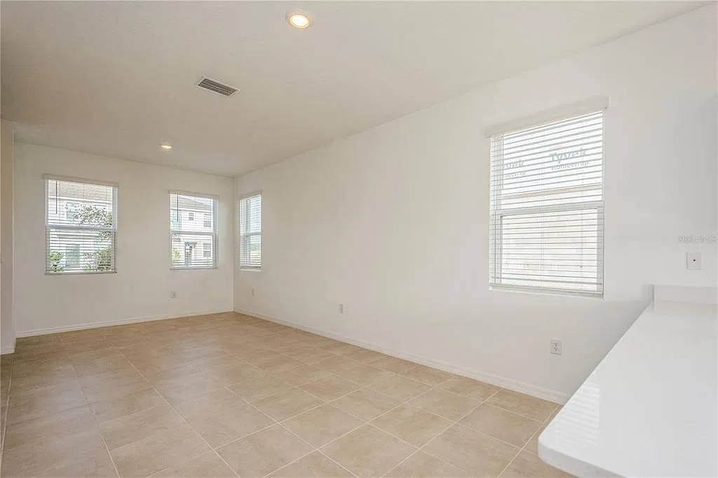 2 bed, 2.5 bath, 1180 sqft, $2,250 — Photo 4