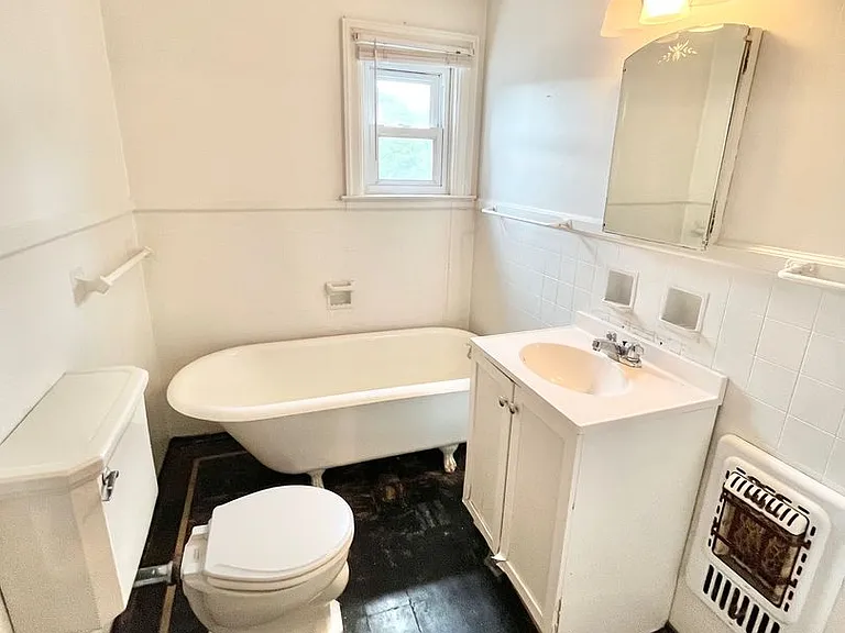 1614 Franklin Ave — Photo 16