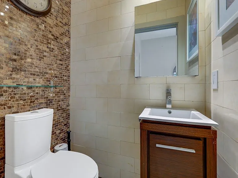 115 W Englewood Ave — Photo 12