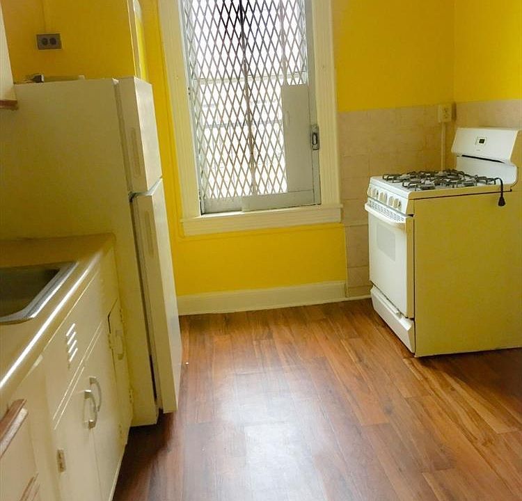 1st image of 473 Hancock St APT 3R