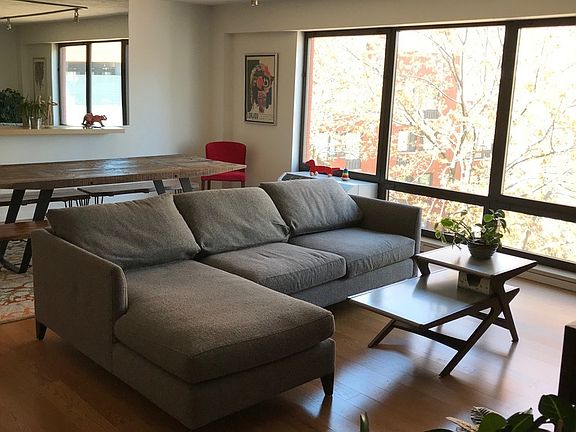 3rd image of 1115 S Plymouth Ct APT 504