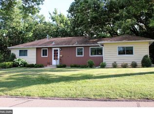 4800 Winterset Dr, Minnetonka, MN 55343