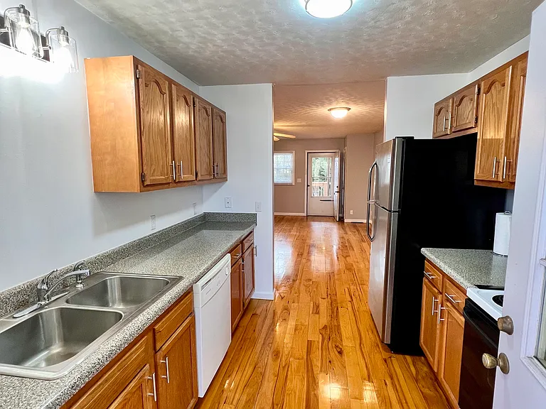 38 Long Meadow Dr #2 — Photo 6