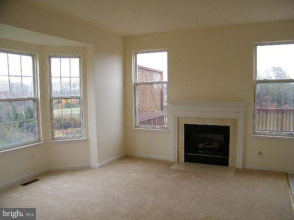 5th image of 21513 Trowbridge Sq
