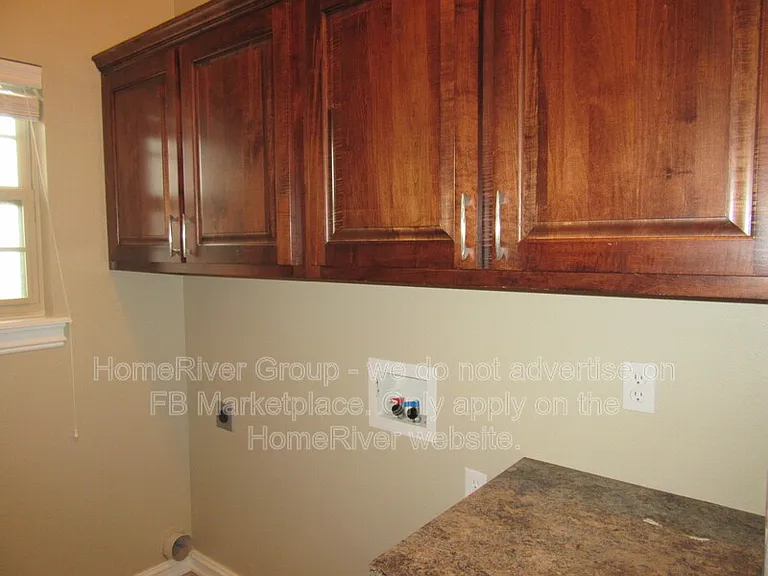 1012 W Fargo Ln — Photo 11